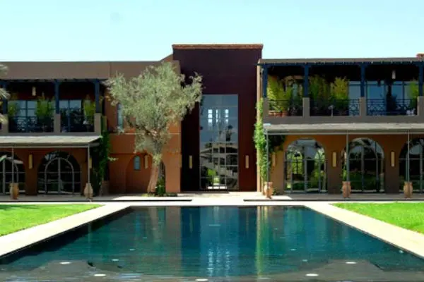 Located 9 km from Marrakech and only 15 minutes from the