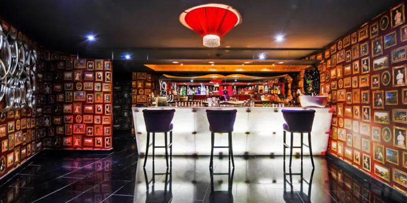 the 555 nightclub opens its doors in the ocher city